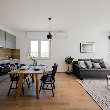 Stunning Home In Vrsi With Kitchen מראה חיצוני תמונה