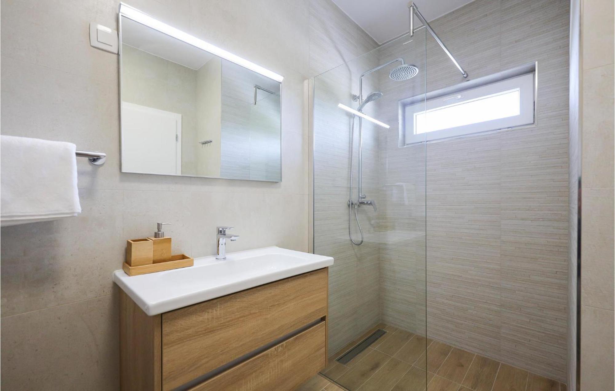 Stunning Home In Vrsi With Kitchen מראה חיצוני תמונה